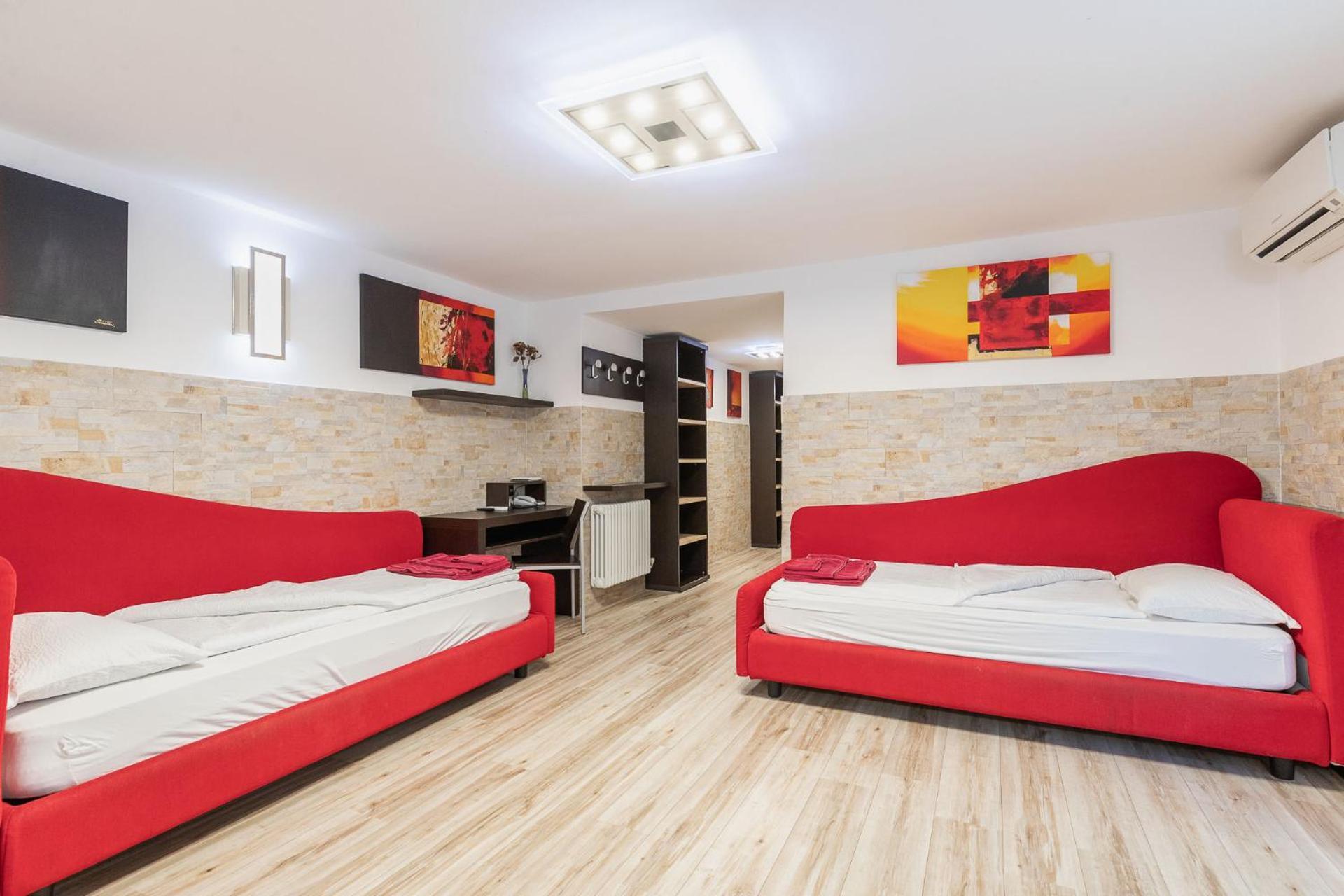 Hotel Garni Ischia มัลเชซิเน ภายนอก รูปภาพ