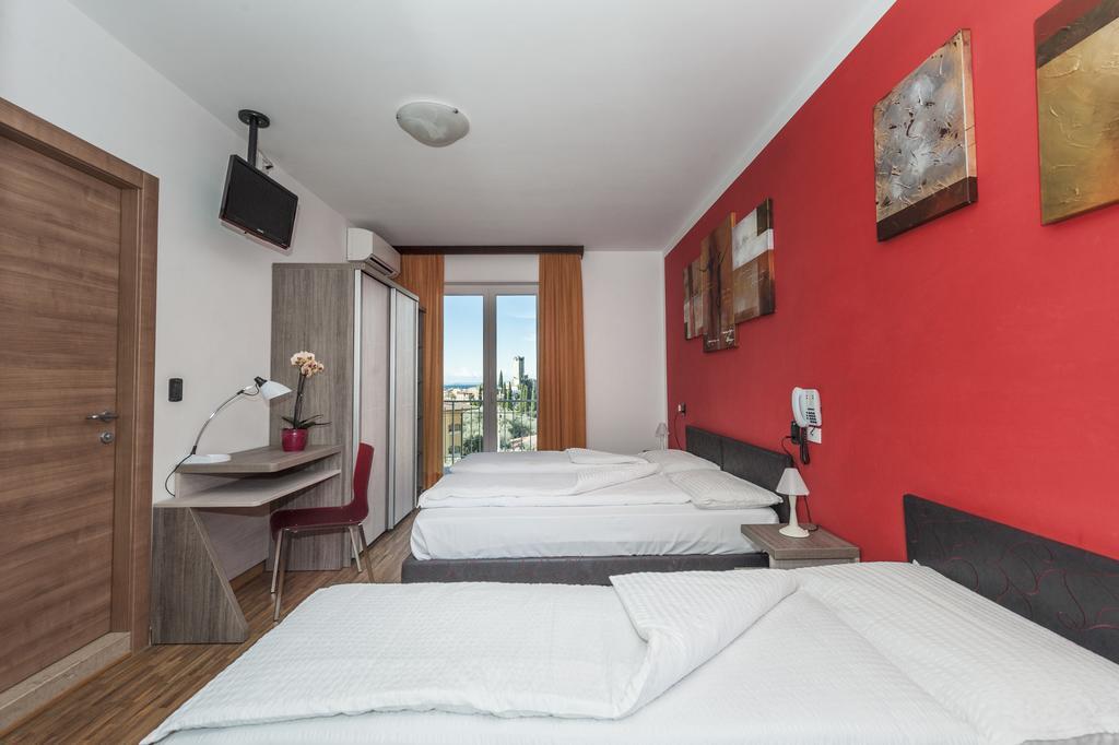 Hotel Garni Ischia มัลเชซิเน ห้อง รูปภาพ